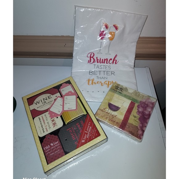 Wine Lovers Set Gift Tags Hand Towel Napkins Wine Markers Cocktail Shaker - Picture 2 of 10